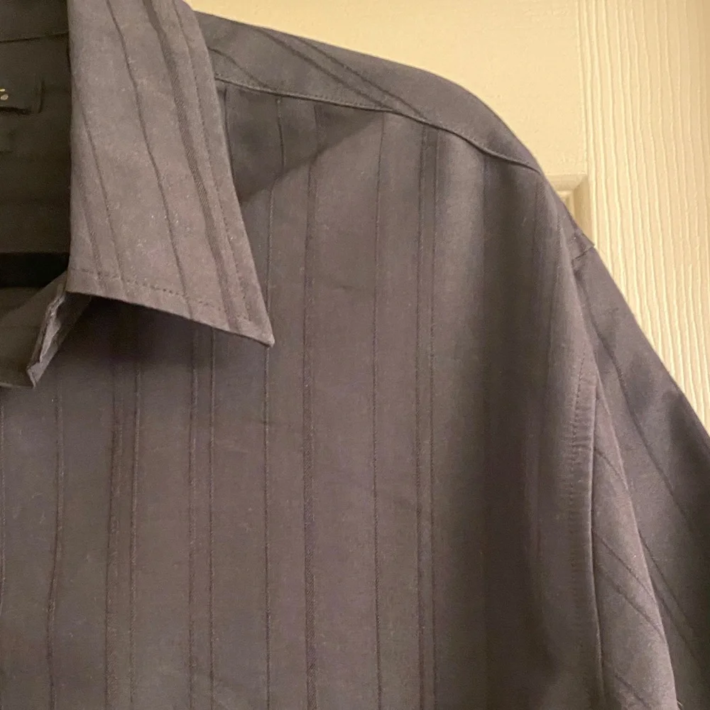 Axist Men's Black Short Sleeve Button Down Shirt - Picture 3 of 5